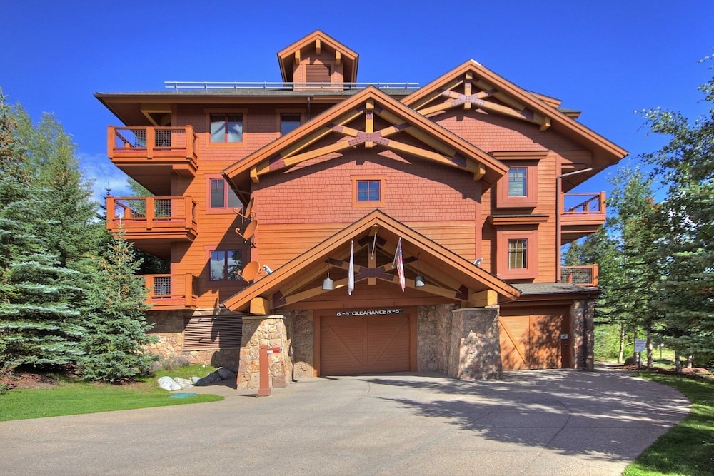 Mountain Thunder Lodge 1213 1 Bedroom Condo by RedAwning view 5
