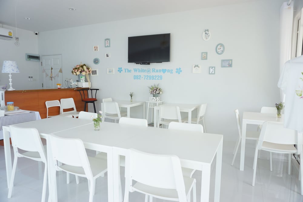 The White Village Ranong Resort