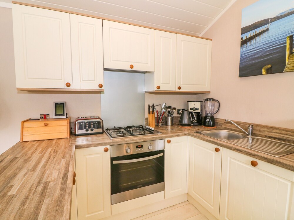 Willow Lodge view 5
