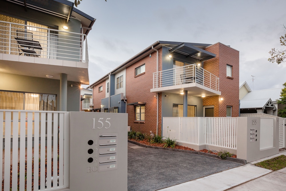 Hotel Hamilton on Everton - Image 1