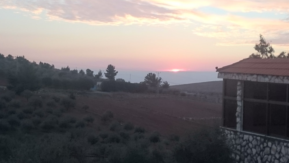 Town of Nebo Hotel