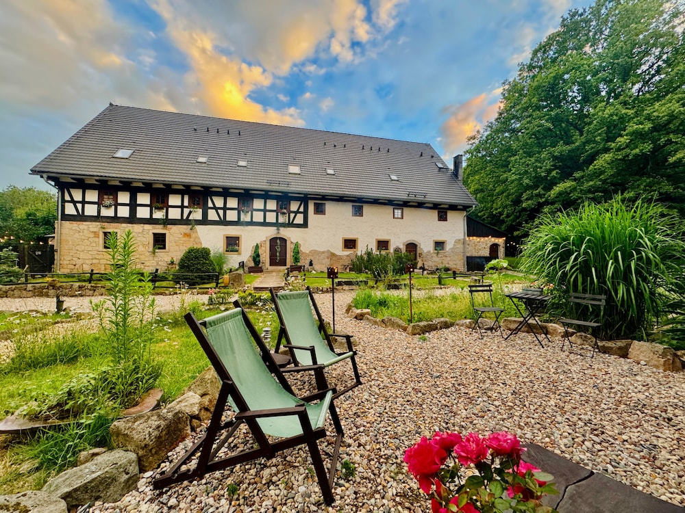 The Oak Lodge