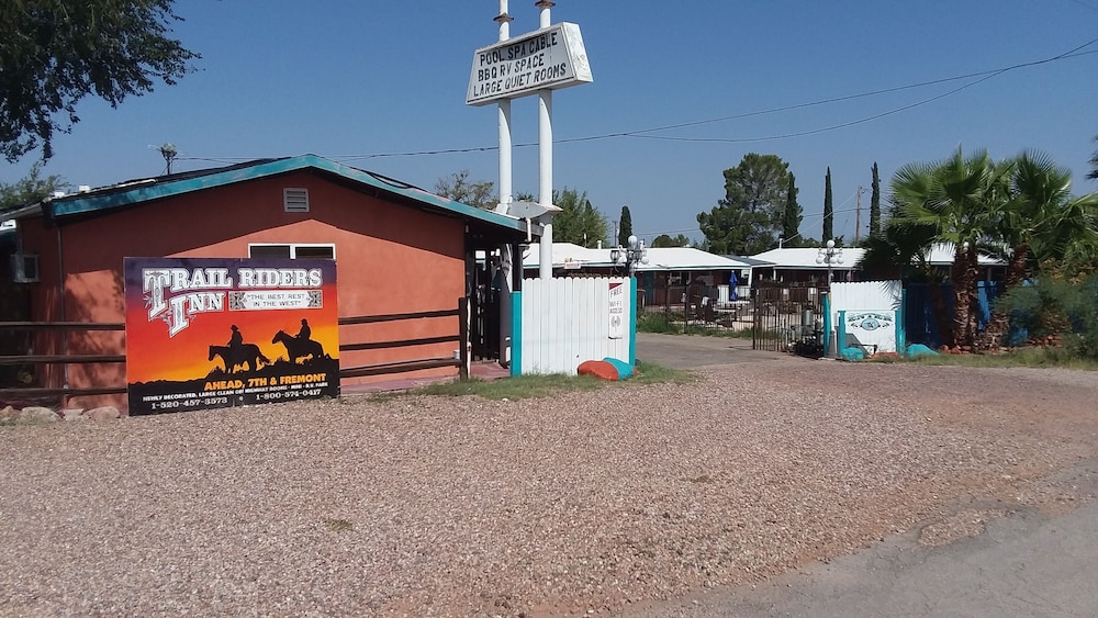 Trail Rider's Inn