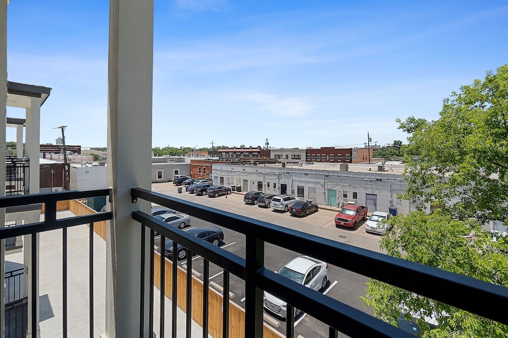 Modern Townhome Rooftop Backyard Garage