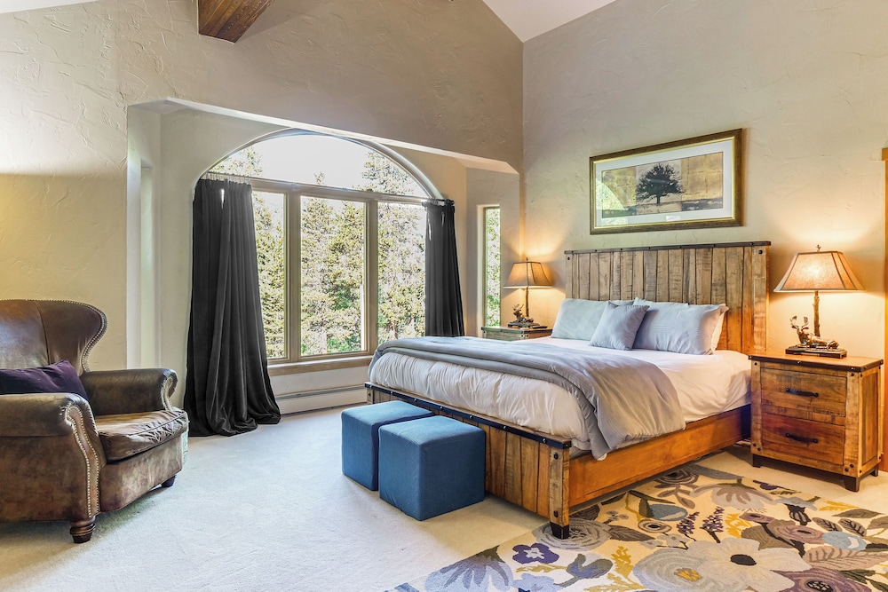 Steps to Ski Shuttle: Breckenridge Home w/ Hot Tub