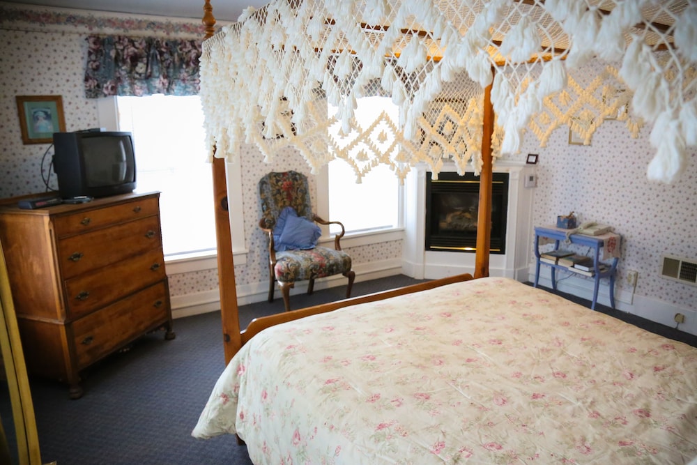 Plymouth Vacations - Salt Ash Inn - Property Image 132