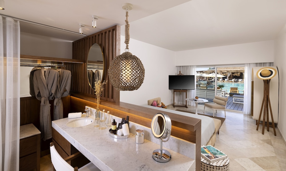 Los Cabos Vacations - ME Cabo by Melia - Property Image 9