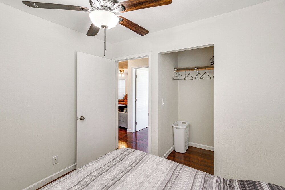 5 Mi to Coast: Centrally Located Long Beach Home!