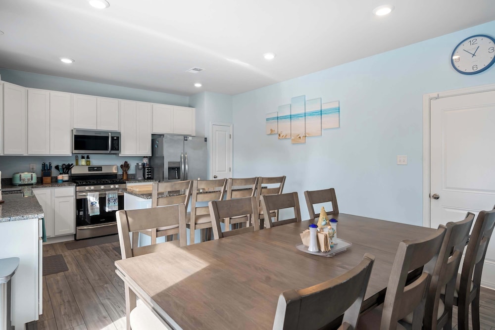 Schooner Landing 2 Sleeps 12