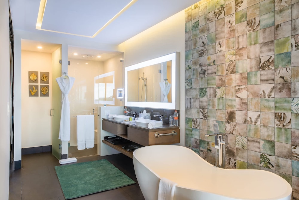 2BR Oceanview Suite Garza Blanca Cancun