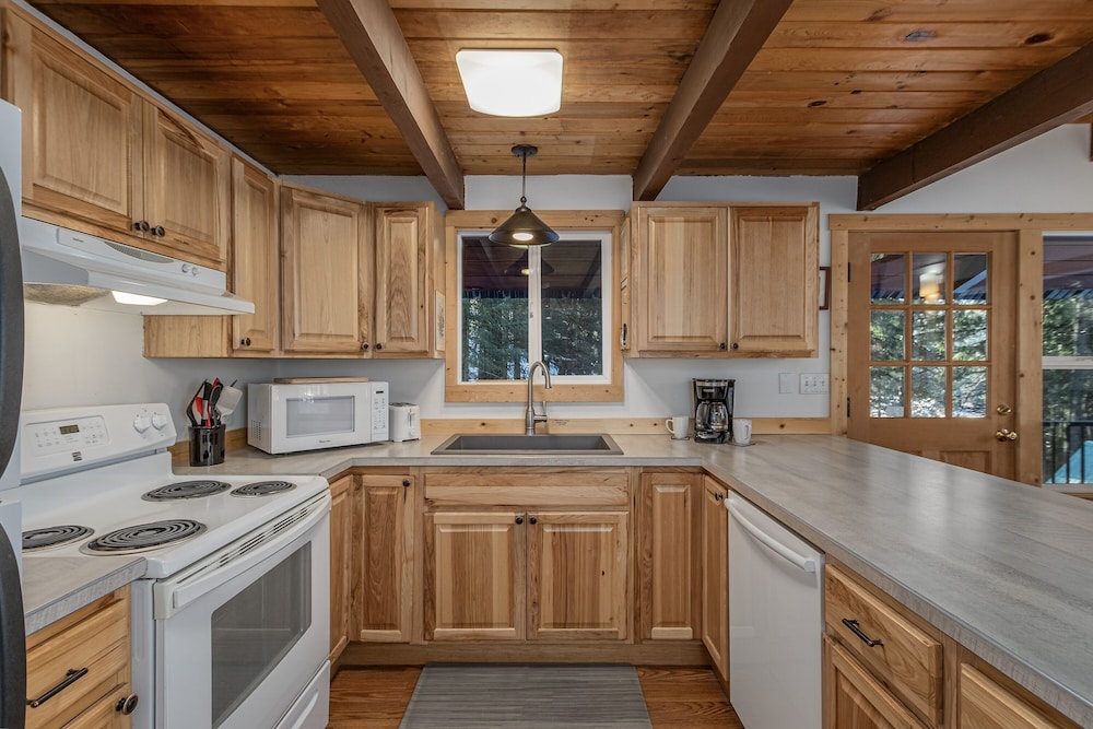 Riverhouse 3 Bedroom Home