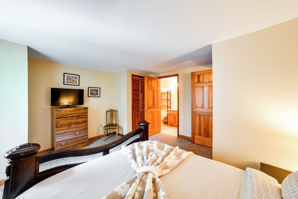 Hike & Baseball Near Cooperstown: Home on 30 Acres