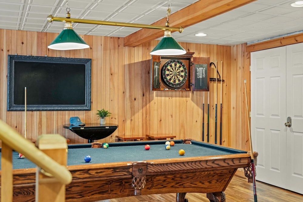 Mountain Escape With Game Room Balcony Stunning Views in the Poconos Christina