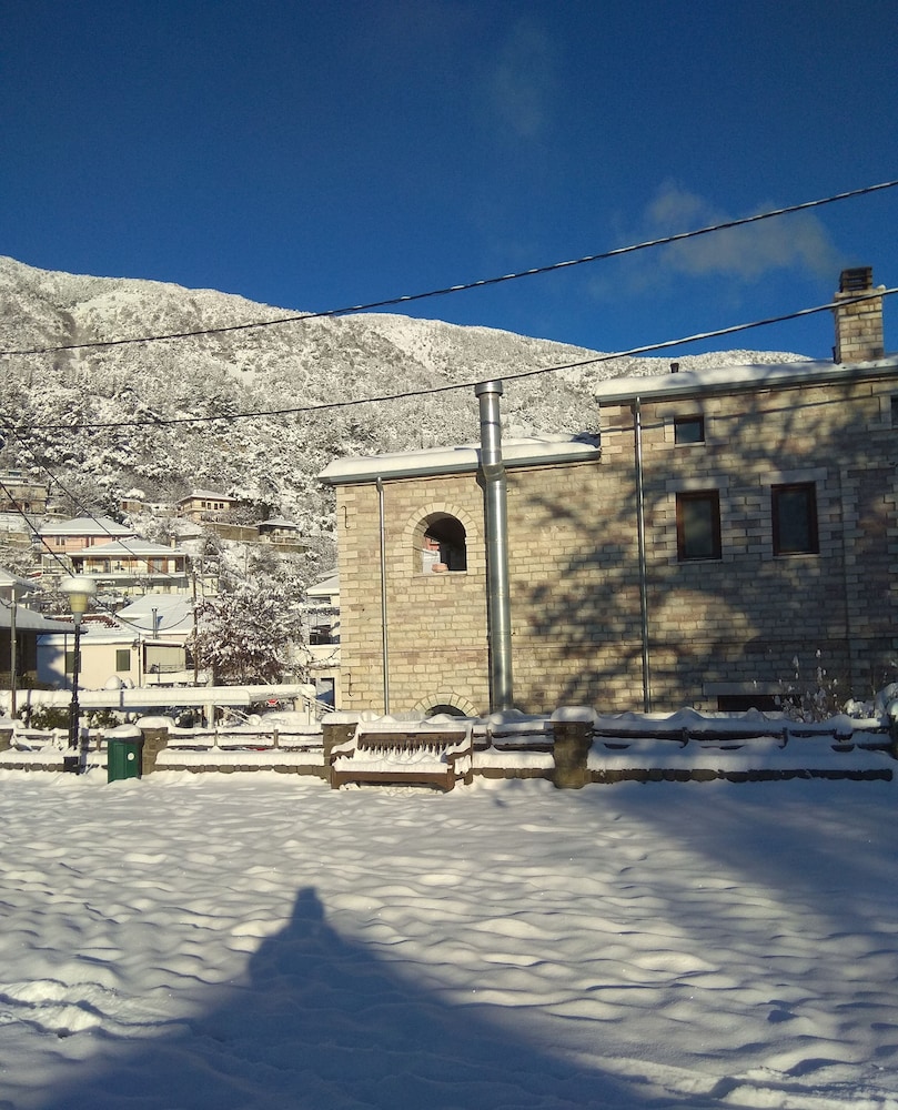 Photo 8