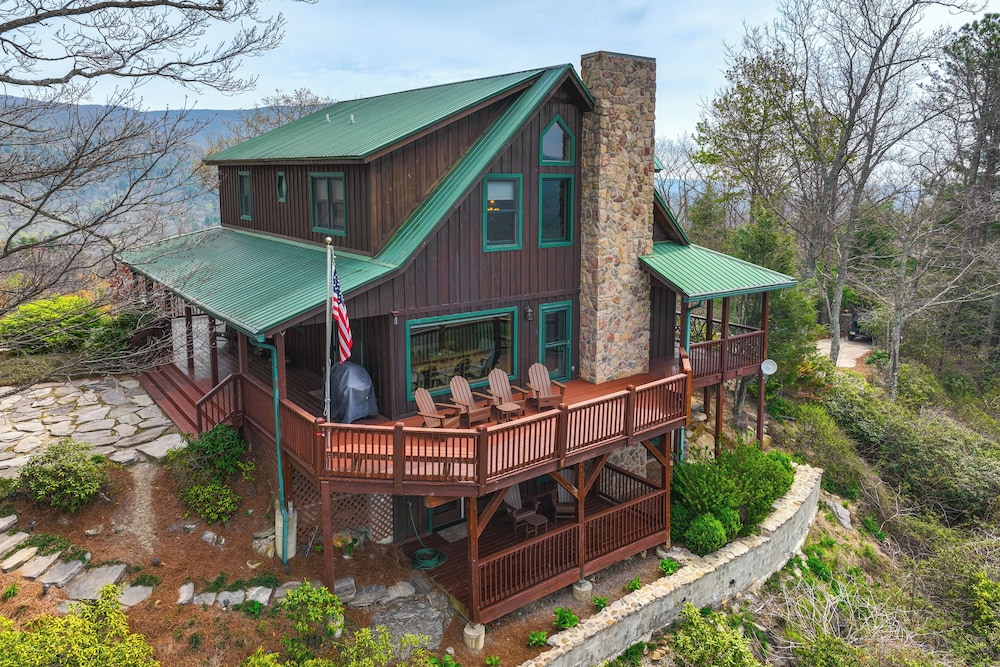 4 Mi to Sapphire Ski! Mtn-view Cabin w/ Deck view 2