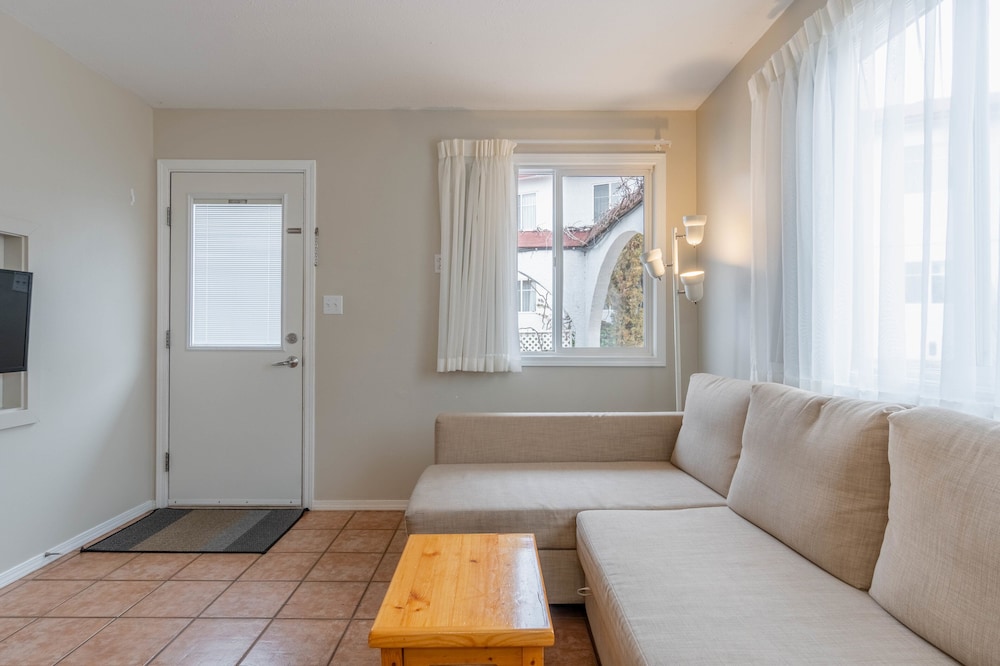 Sandy Beach Suites
