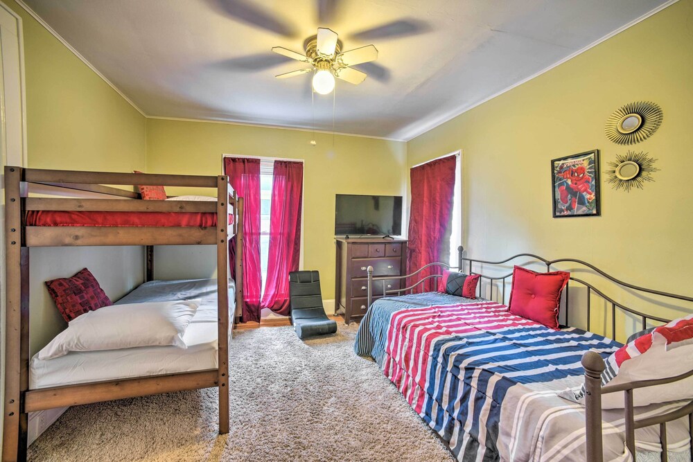Quiet Oneonta Home - Walk to Historic Dtwn! view 4