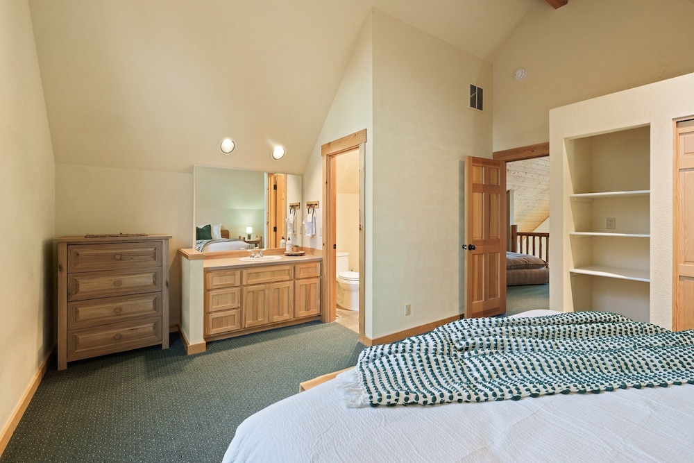 Red Wing Nest 3 Bedroom Home