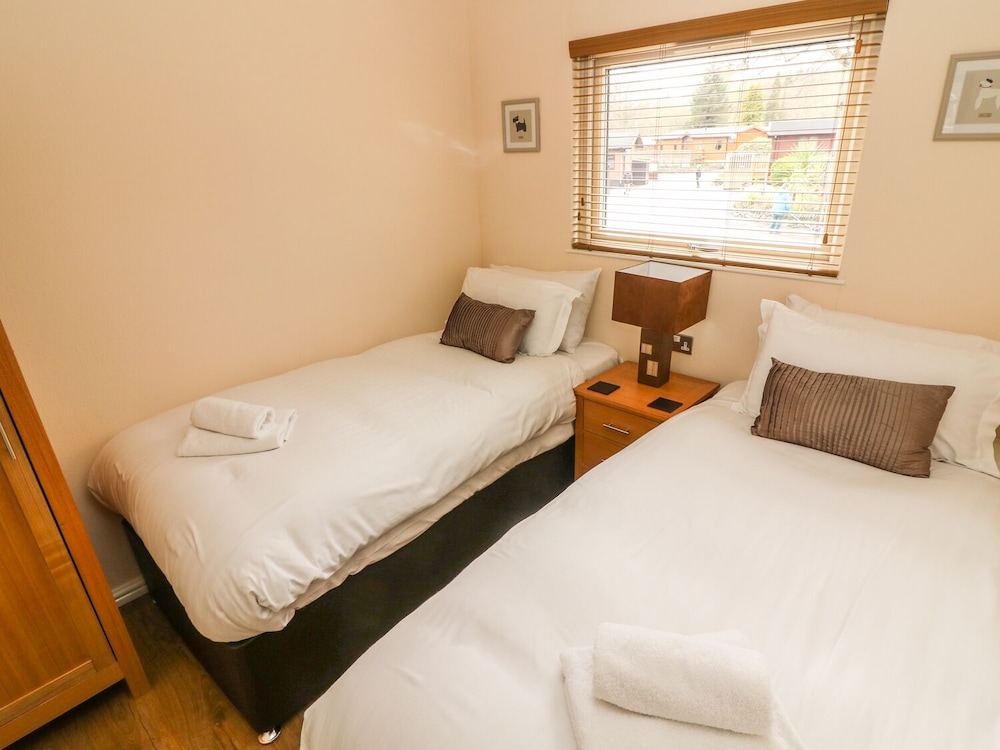 10 Thirlmere view 4