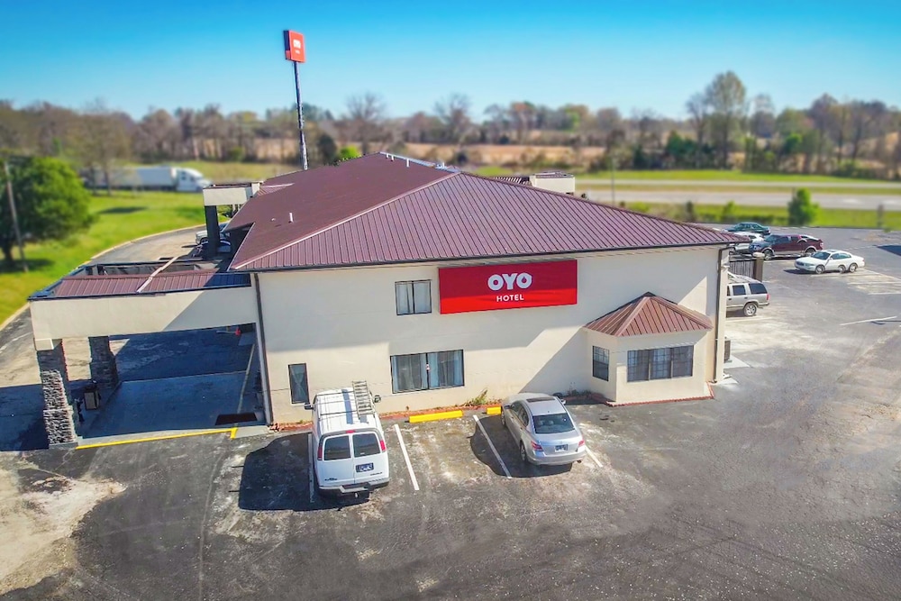 OYO Hotel Brownsville TN I-40