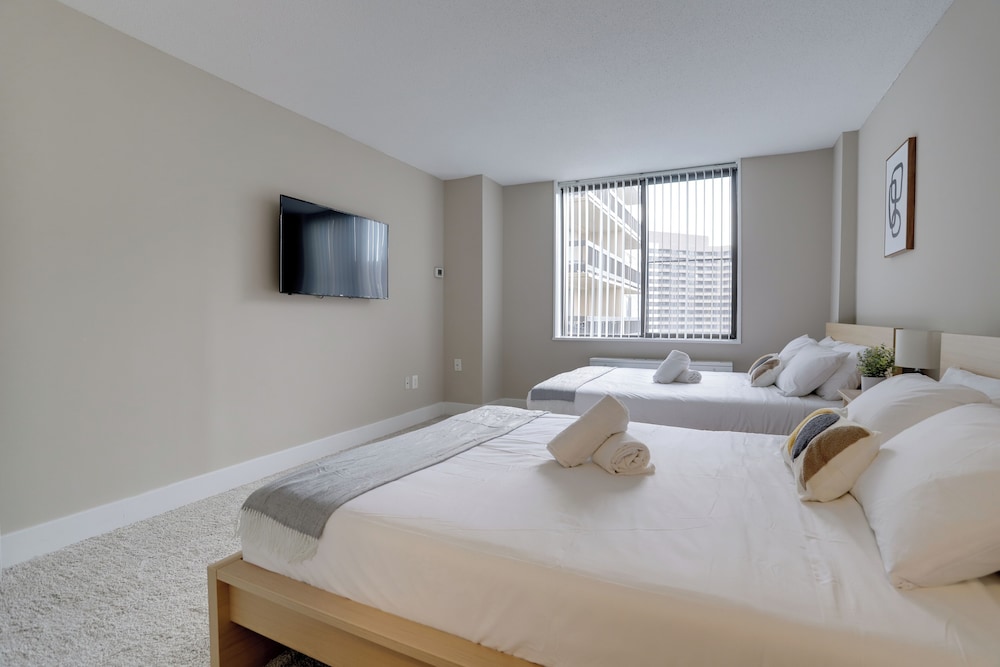 Walkable DC View Apartments