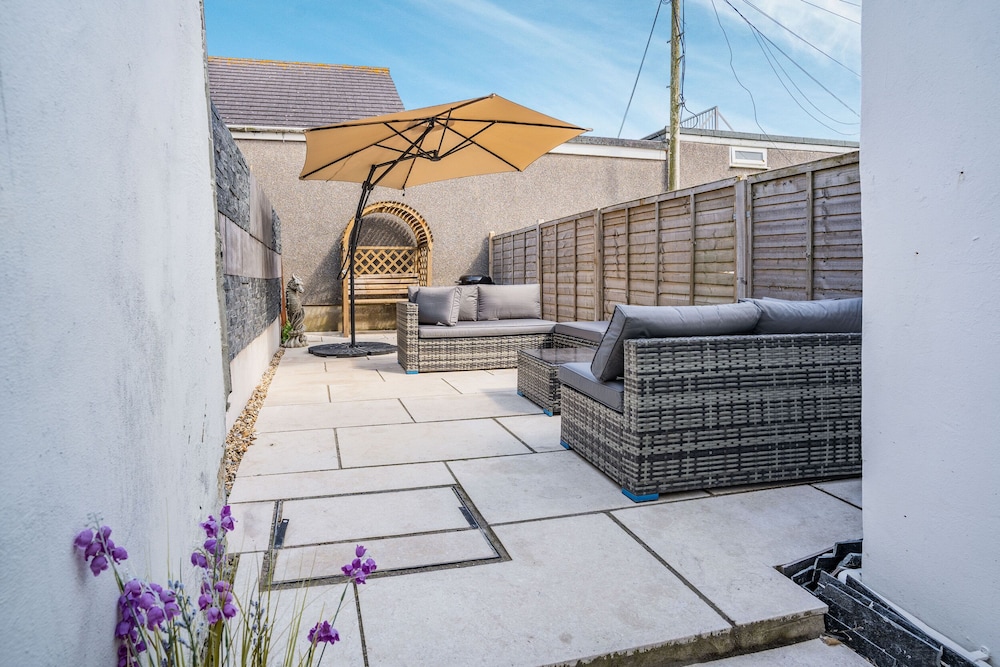 76A Mackworth Road