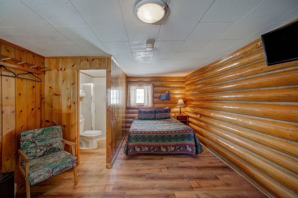 Sportsmans Lodge