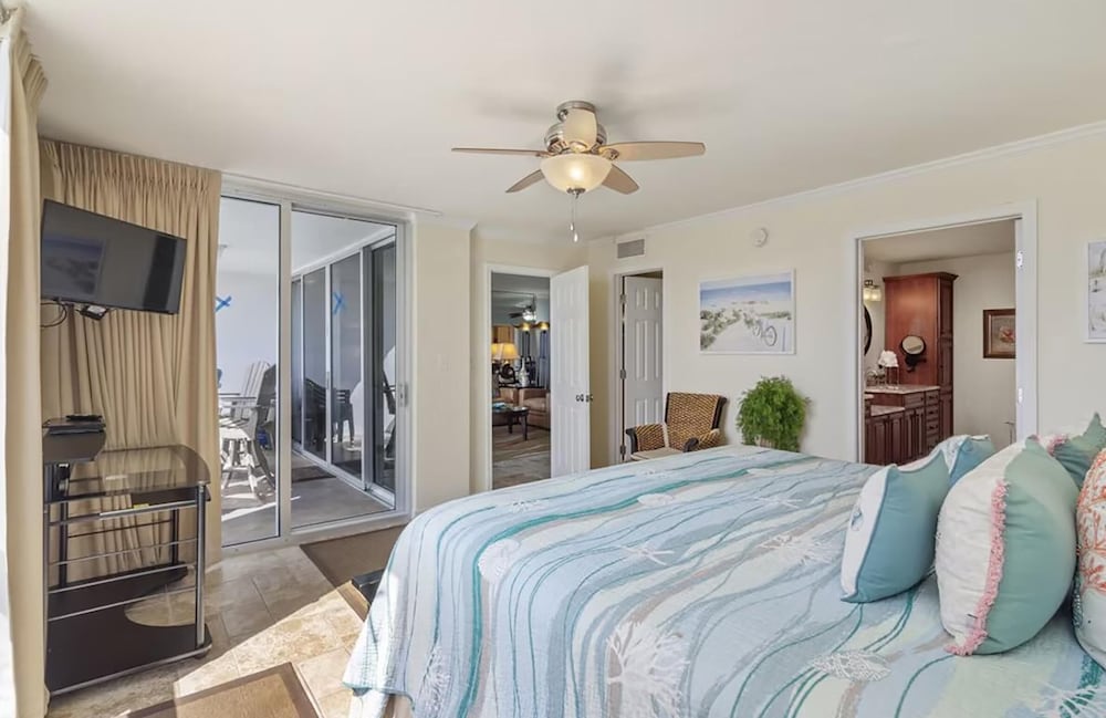 Shoreline Towers 1022