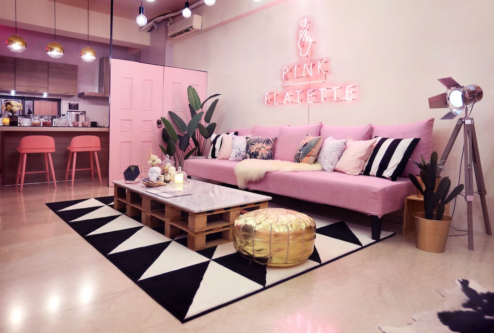 Pink Flatette