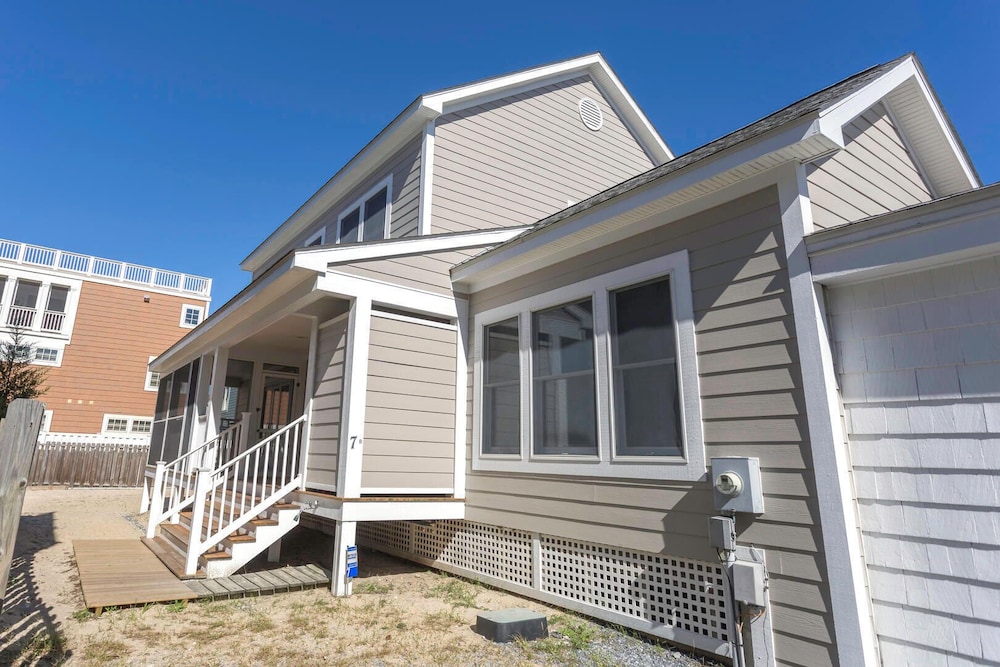 Dicinson Avenue 7B