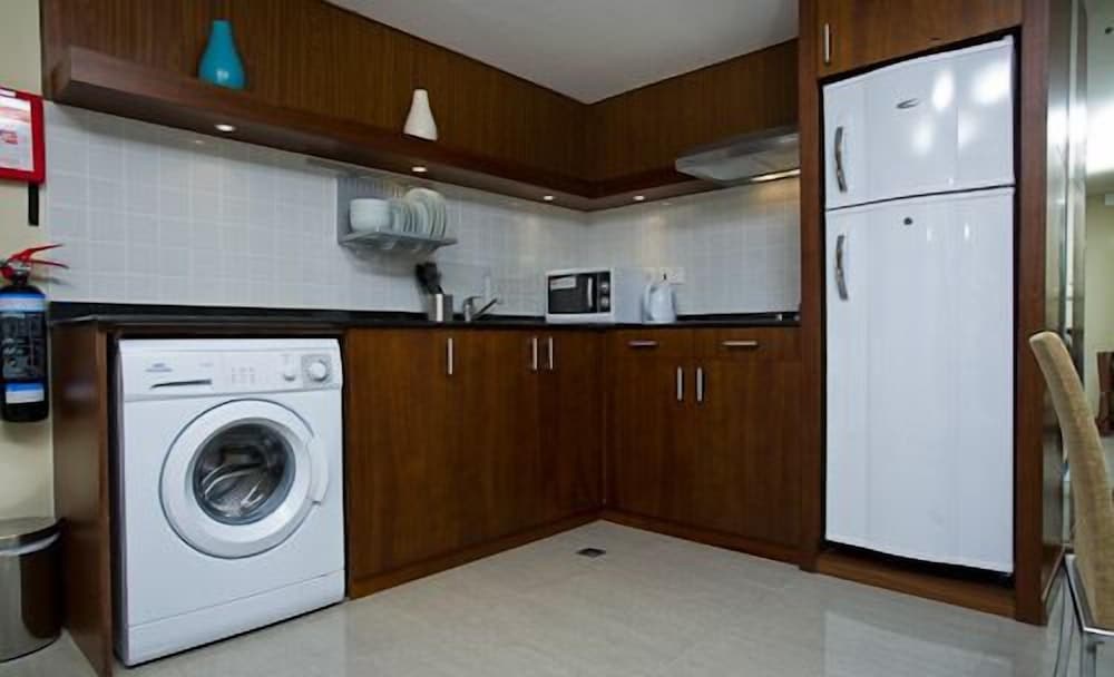 Abu Dhabi Vacations - Phoenix Plaza Hotel Apartments - Property Image 57
