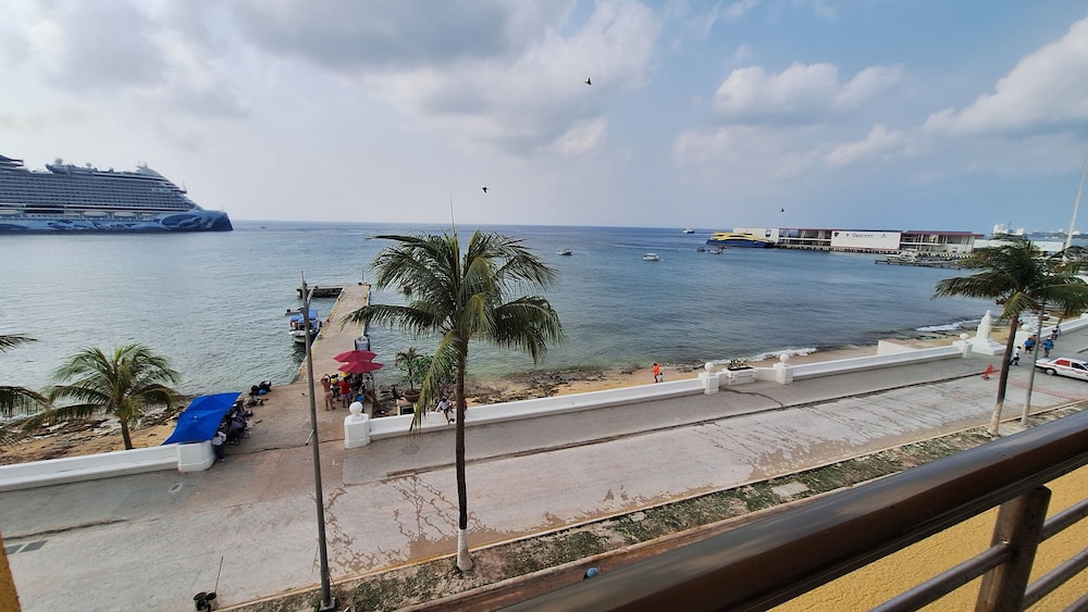 Ocean view 2BR Condo downtown Cozumel