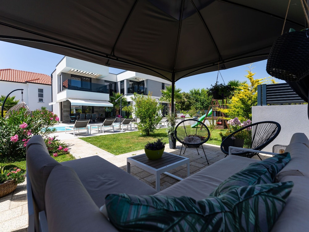 Villa Nina in Croatia Near the Adriatic Coast