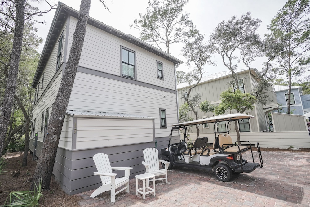 Magnolia Cottages by the Sea by Panhandle Getaways