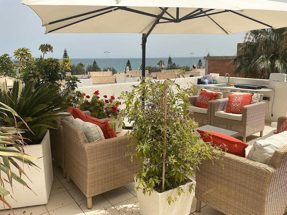 Large Villa Private Pool and Garden Near Beach