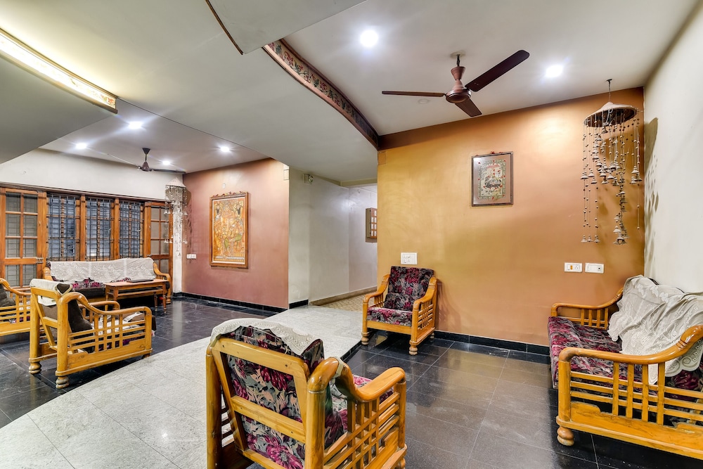 SPOT ON 60917 Hotel Ganesh view 2