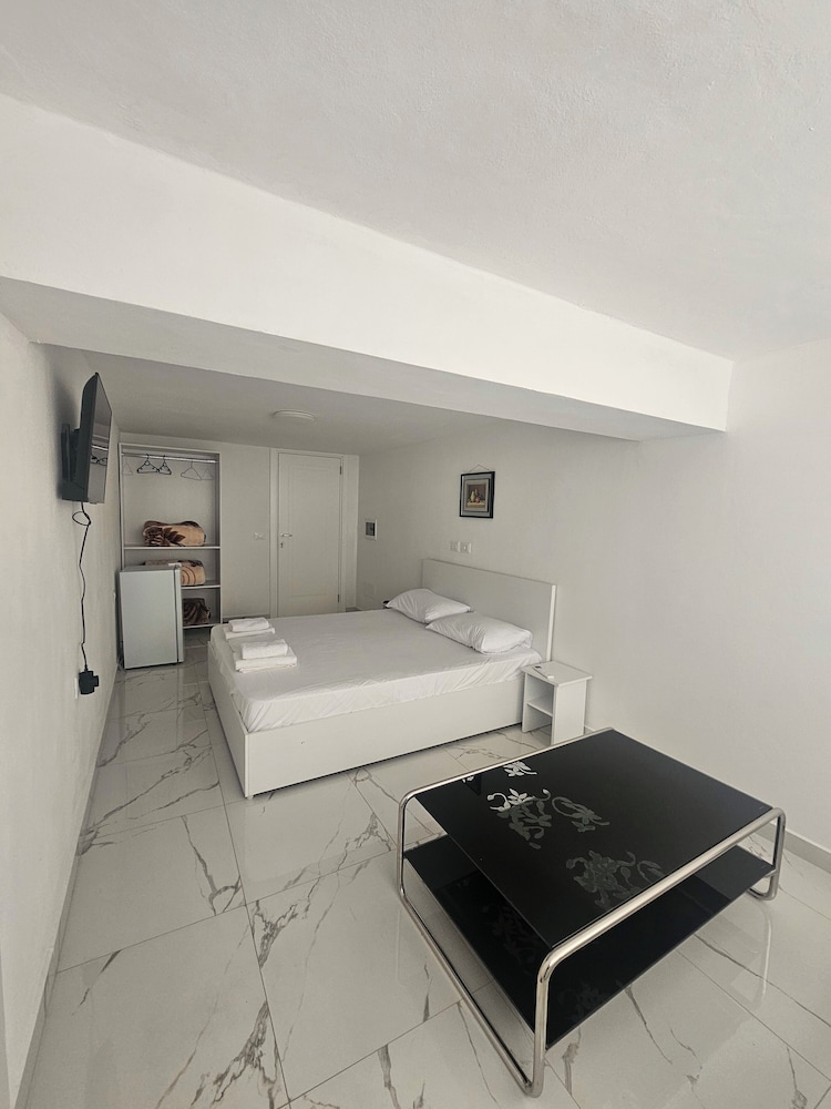 Enles Hotel