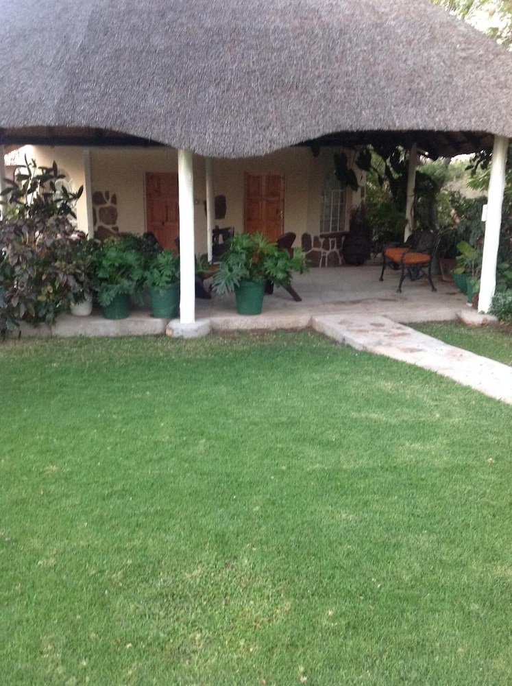 Lynn's Guest House