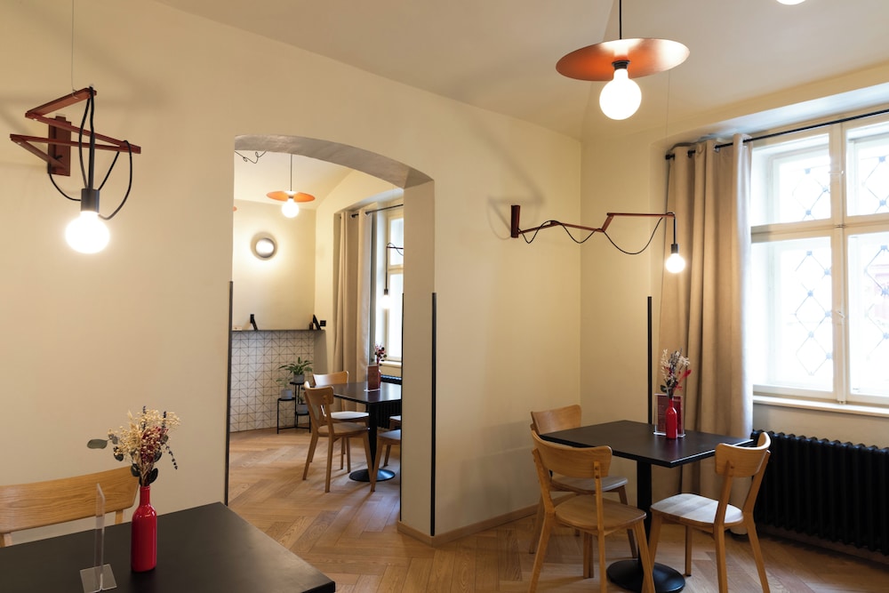 Sir Toby's Midtown - Hostel