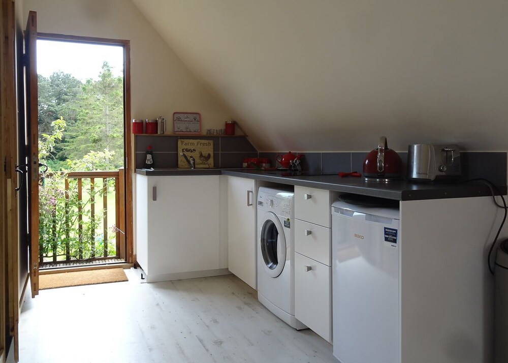 Hayne Barn Estate - Private Estate : 6 Eco Lodges - 1 Studio