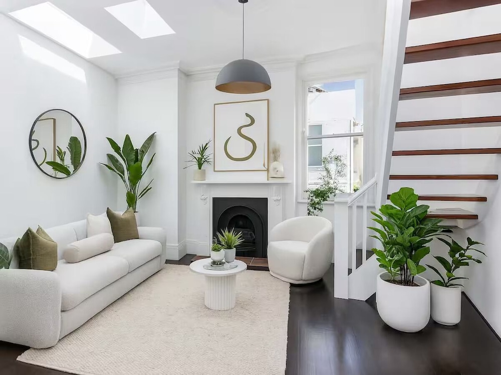 Stylish 4BR City Retreat