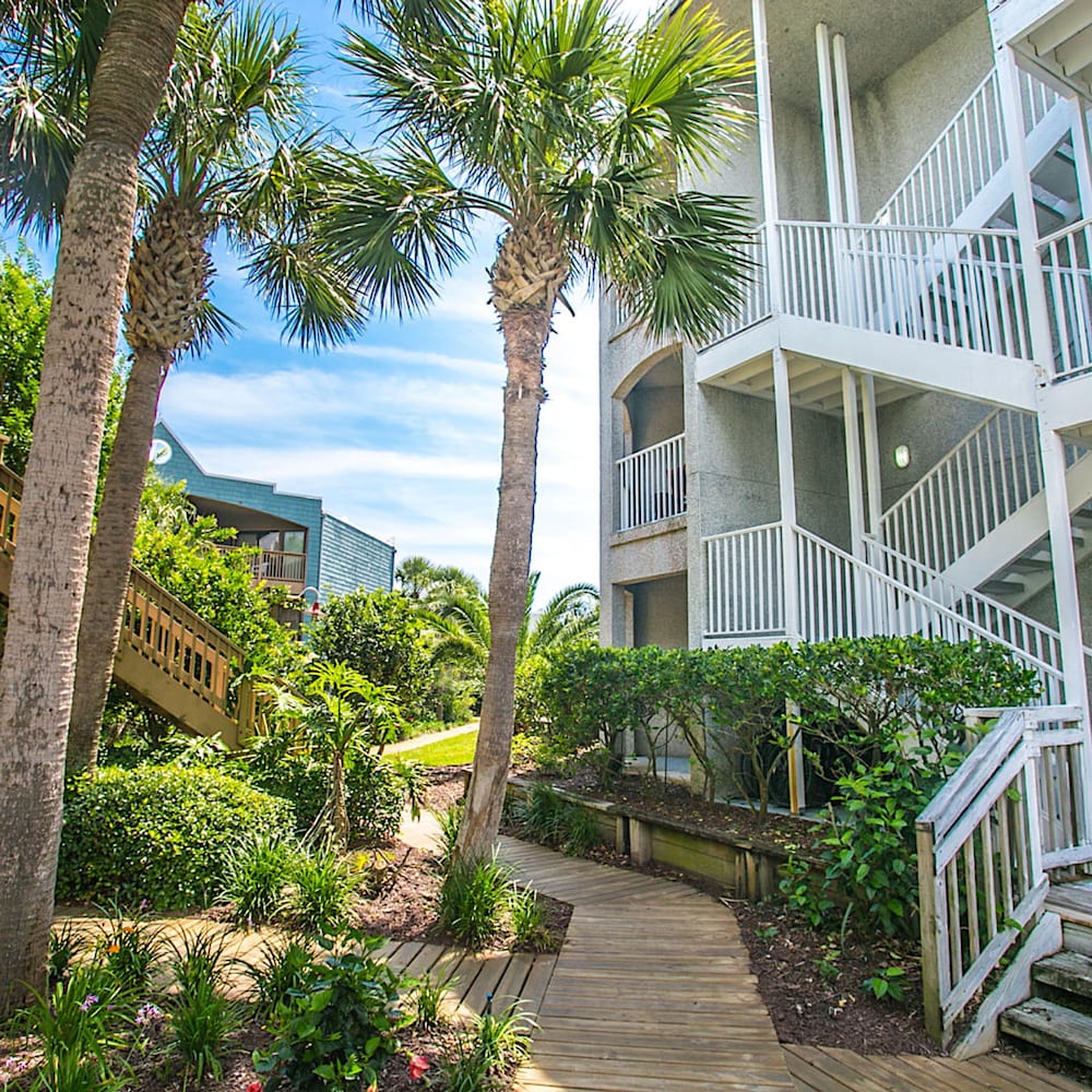 Coastal Oasis Classic Condo With Garden View view 5