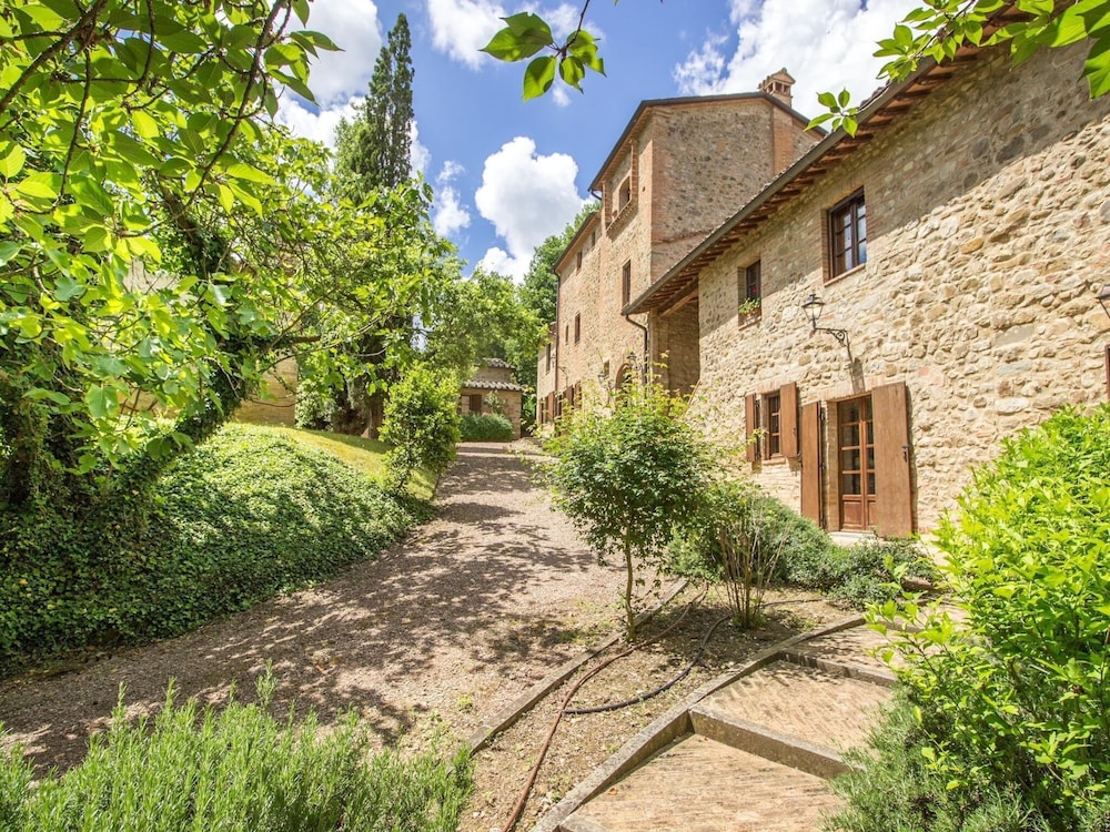 Unique Country House in an old Hamlet view 3