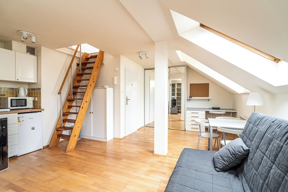RentPlanet - Apartament Garbarska
