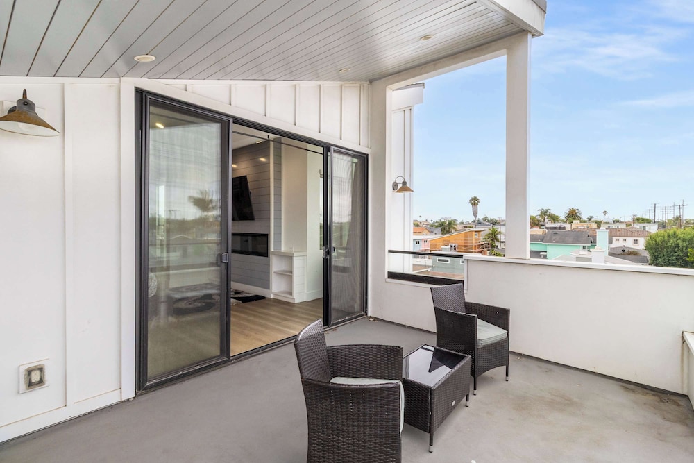 @ Marbella Lane - Luxi 4BR Haven w/ Skyscape Views