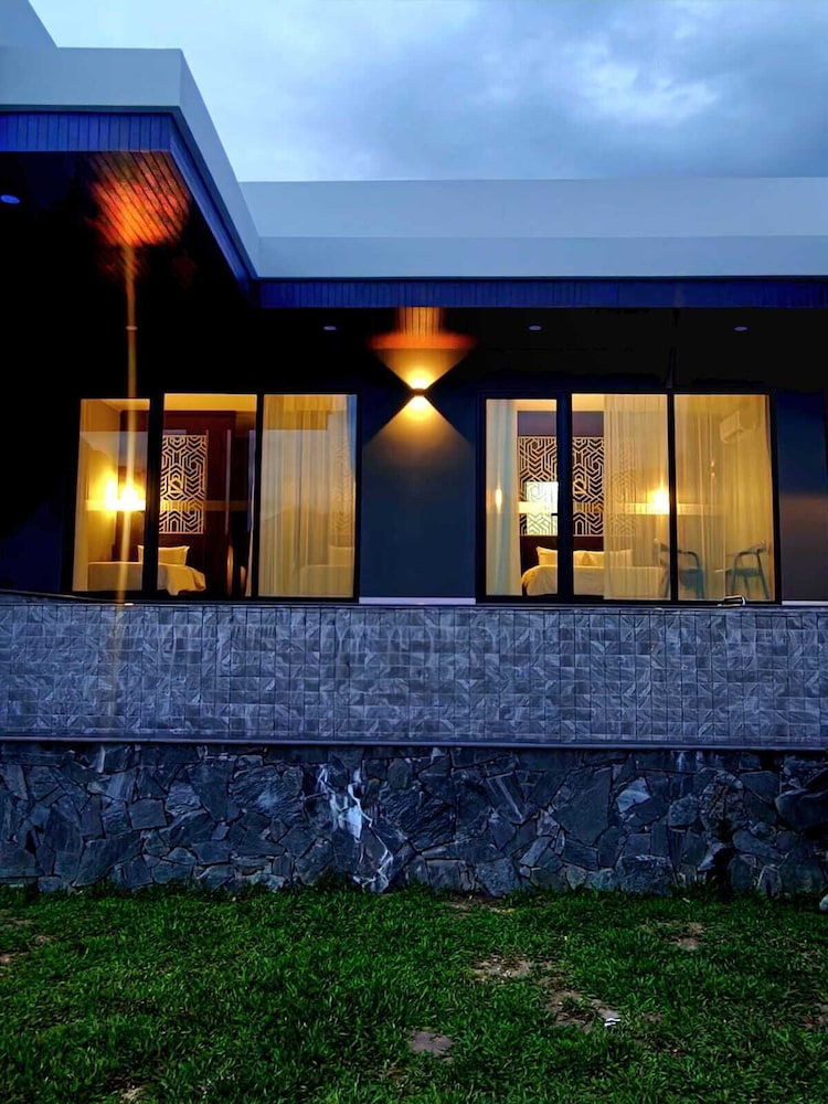 Song View Pool Villa