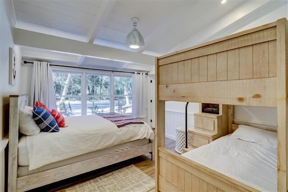33 S. Sea Pines Drive at The Sea Pines Resort view 5