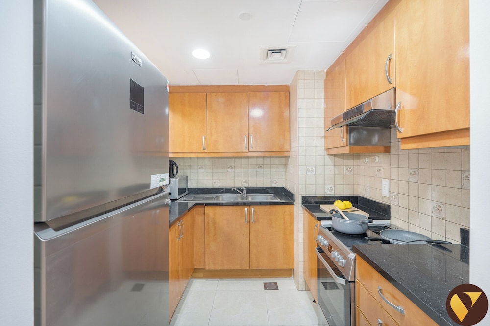 Luxury Stay in JLT Near Metro & JBR