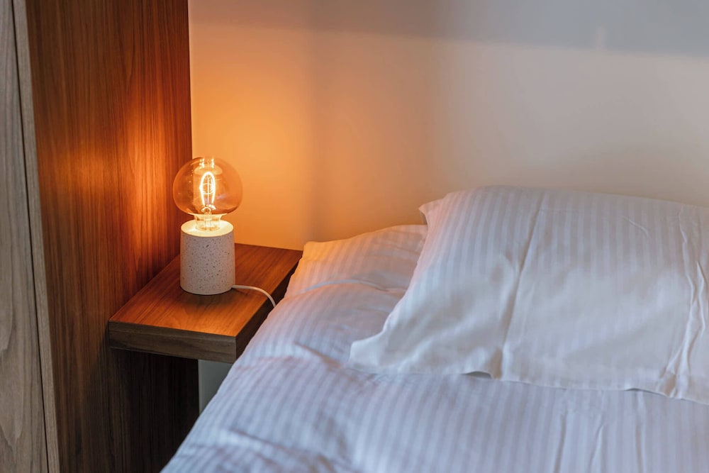 The Sassy Summit - Chic Comfort Views Good Vibe