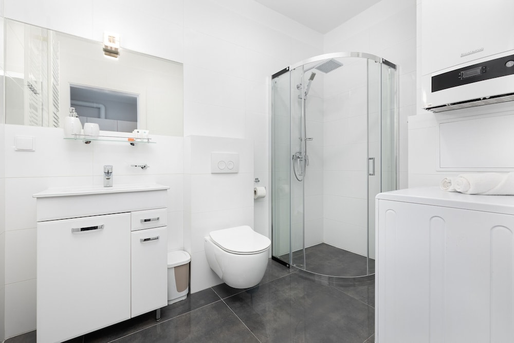 Paraiso Apartments by Renters view 4
